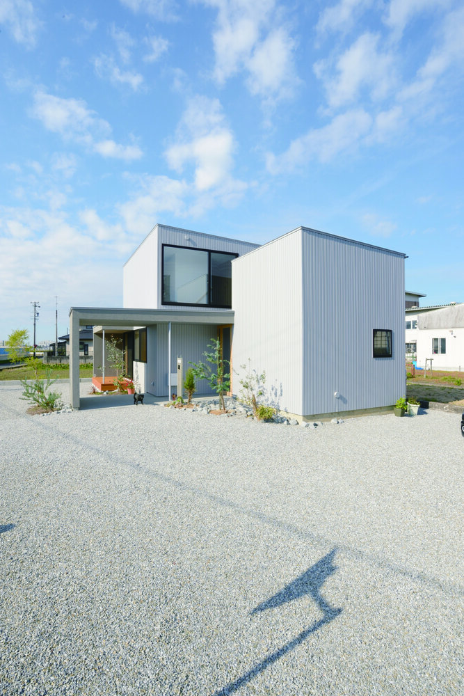 【施工事例】「空中散歩のようなワクワク感を楽しめる家」